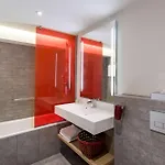 מלון דירות Park By Radisson &