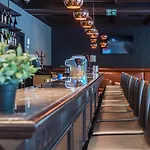 Park By Radisson & 4* Bucarest