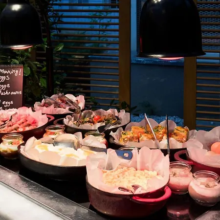 雷迪森布加勒斯特酒店公园公寓式酒店 4* 布加勒斯特