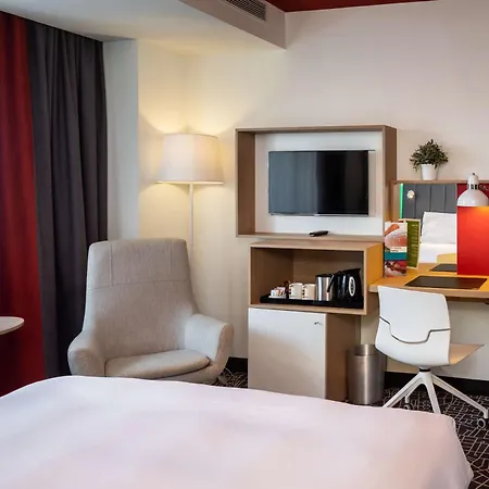 Park By Radisson & 4* 부쿠레슈티