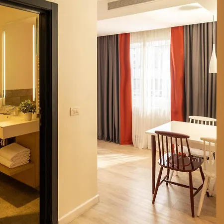 Park By Radisson & 4*