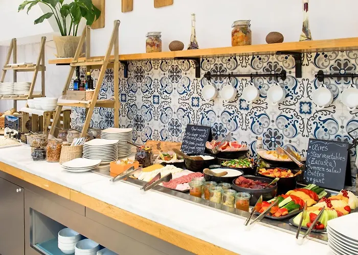 Park By Radisson & 4*