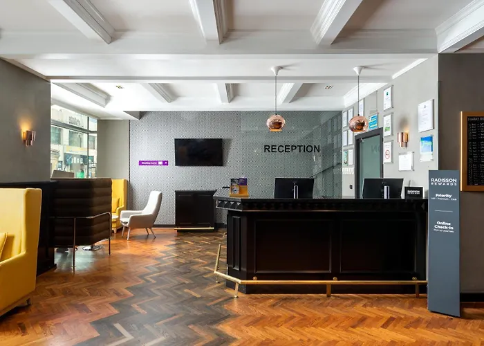 Park By Radisson & 4*