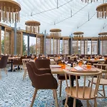 Park By Radisson & 4*
