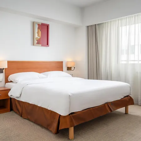 Park By Radisson & 4*